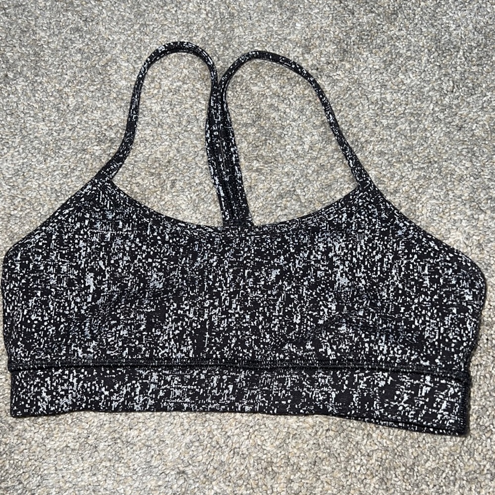 Lululemon flow y sports bra in static print (Luxtreme)